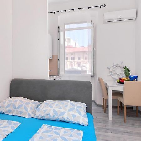 City Studio Market 5 - Rijeka Rent Exteriör bild
