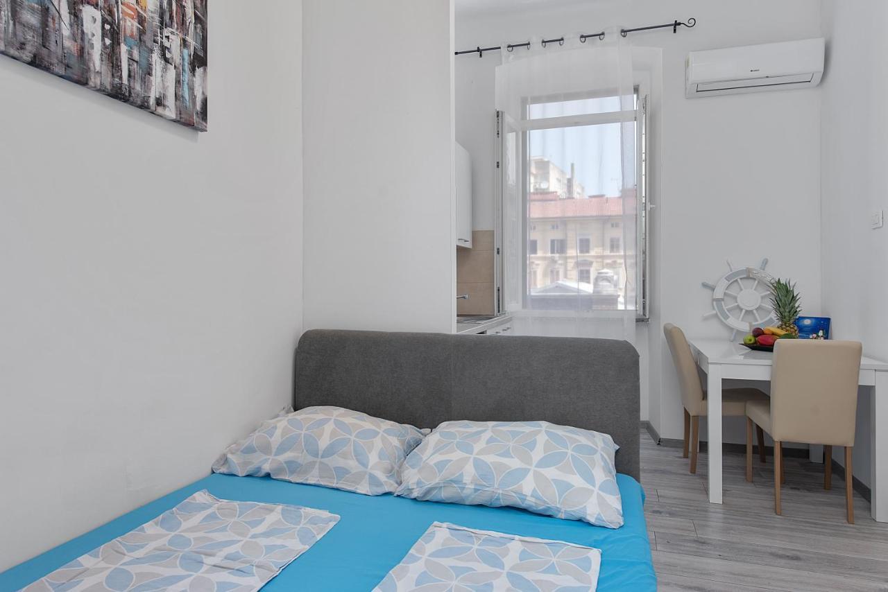 City Studio Market 5 - Rijeka Rent Exteriör bild